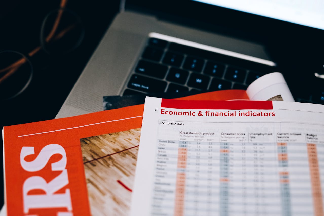 The Impact of Economic Indicators on Investment Choices